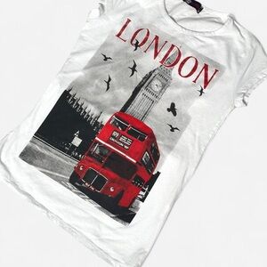 Vintage Y2K Baby Tee, London, Size Medium, 2000s